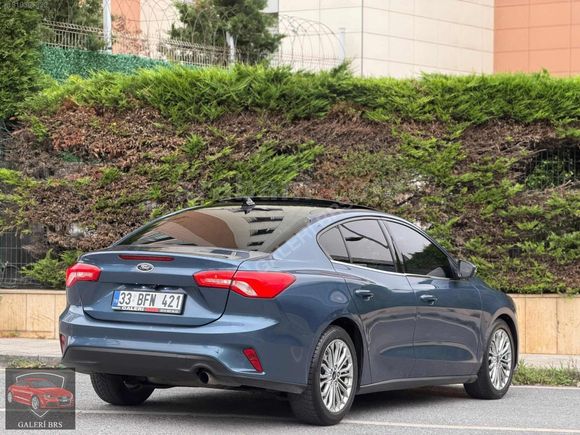 FORD FOCUS 1.5 ECOBLUE TİTANİUM-CAM TAVAN-HATASIZ-