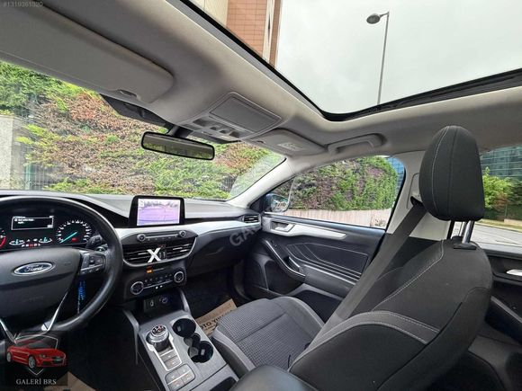 FORD FOCUS 1.5 ECOBLUE TİTANİUM-CAM TAVAN-HATASIZ-