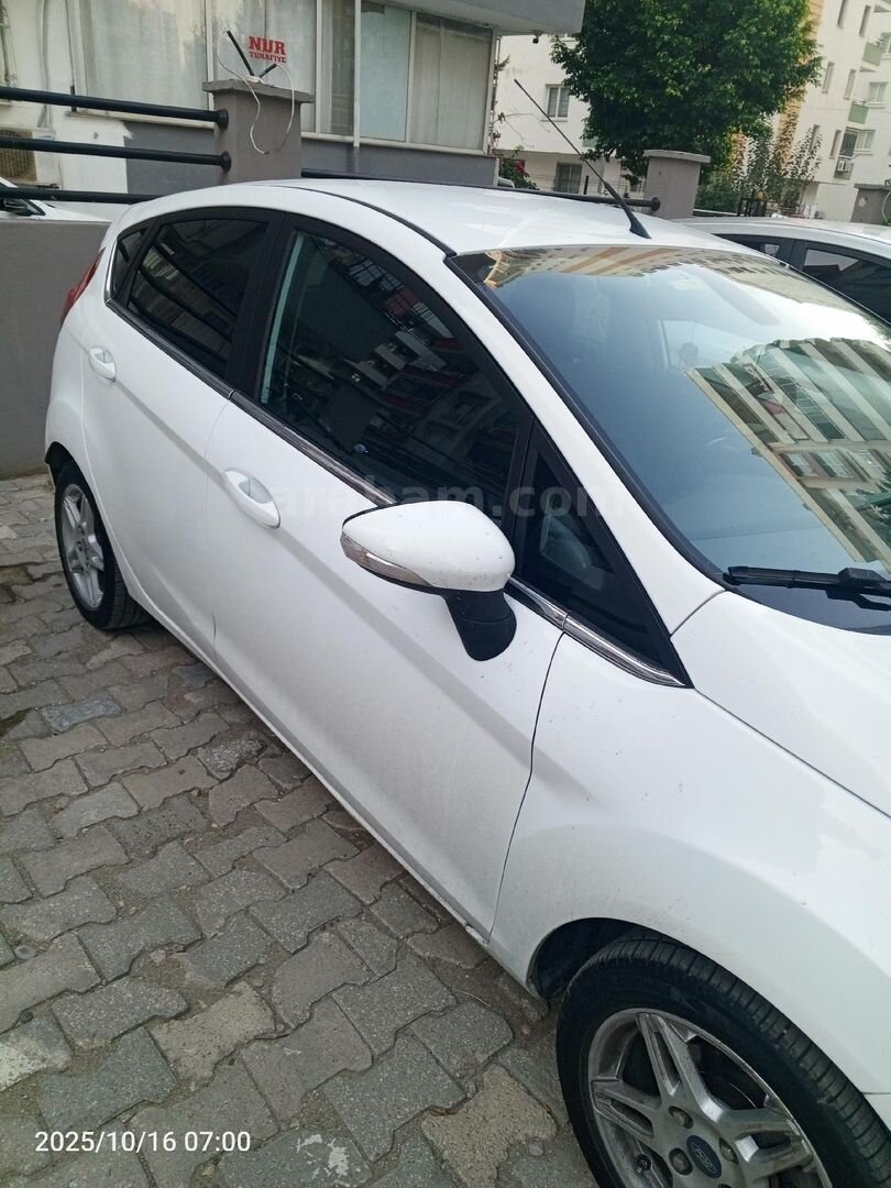 Sahibinden Ford Fiesta 1.4 Titanium X 2014 Model Adana 173.500 km Beyaz 7