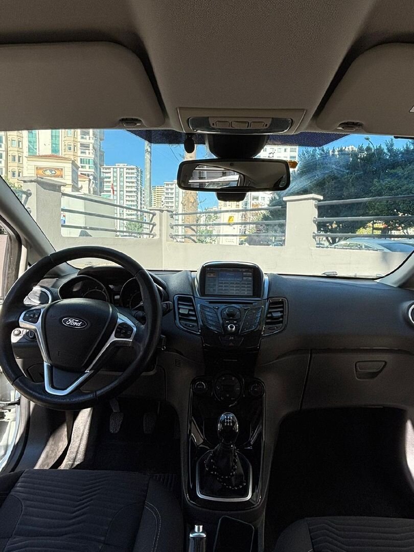 Sahibinden Ford Fiesta 1.4 Titanium X 2014 Model Adana 173.500 km Beyaz 3
