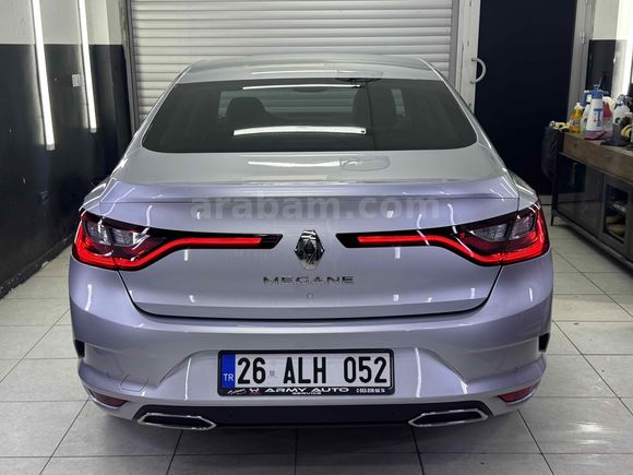 Memurdan Renault Megane 1.3 TCe Icon 2023 Model 