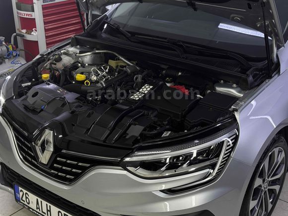 Memurdan Renault Megane 1.3 TCe Icon 2023 Model 