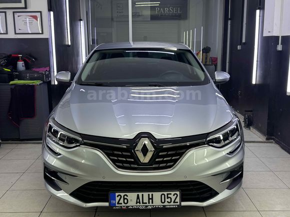 Memurdan Renault Megane 1.3 TCe Icon 2023 Model 