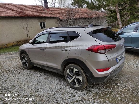 Sahibinden Hyundai Tucson 1.6 T-GDi Elite 2016 Model  163000  de 4x4