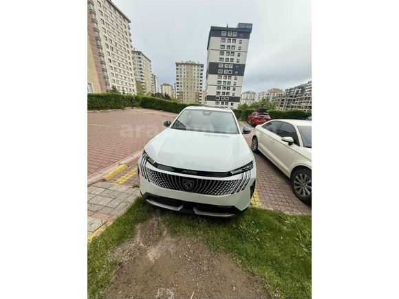 Sahibinden Peugeot 3008 1.2 Hybrid Allure 2025 Model  15.000 km Beyaz