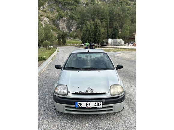 Sahibinden Renault Clio 1.4 RTA 2000 Model 