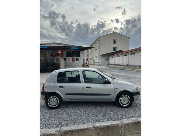 Sahibinden Renault Clio 1.4 RTA 2000 Model 