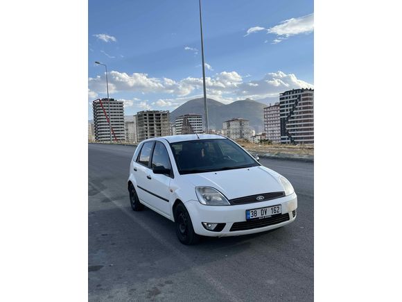 Sahibinden Ford Fiesta 1.4 TDCi Comfort 2006 Model 