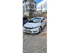 Sahibinden Honda Civic 1.6 Elegance 2014 Model  149000 km Beyaz