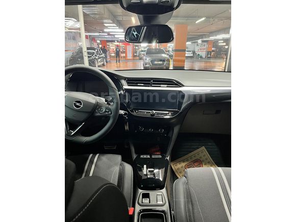 2025 Model Opel Corsa 1.2 T GS Cam Tavan Düşük KM - Kusursuz