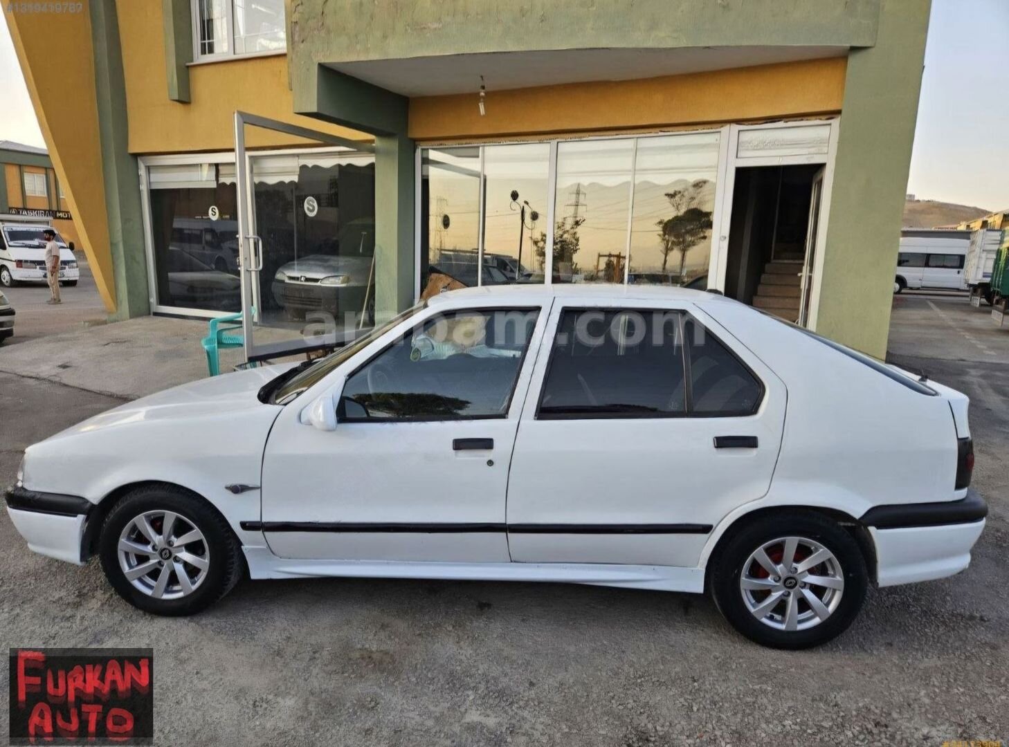 Galeriden Renault R 19 1.4 Europa RN 1996 Model Van 314.000 km Beyaz 3