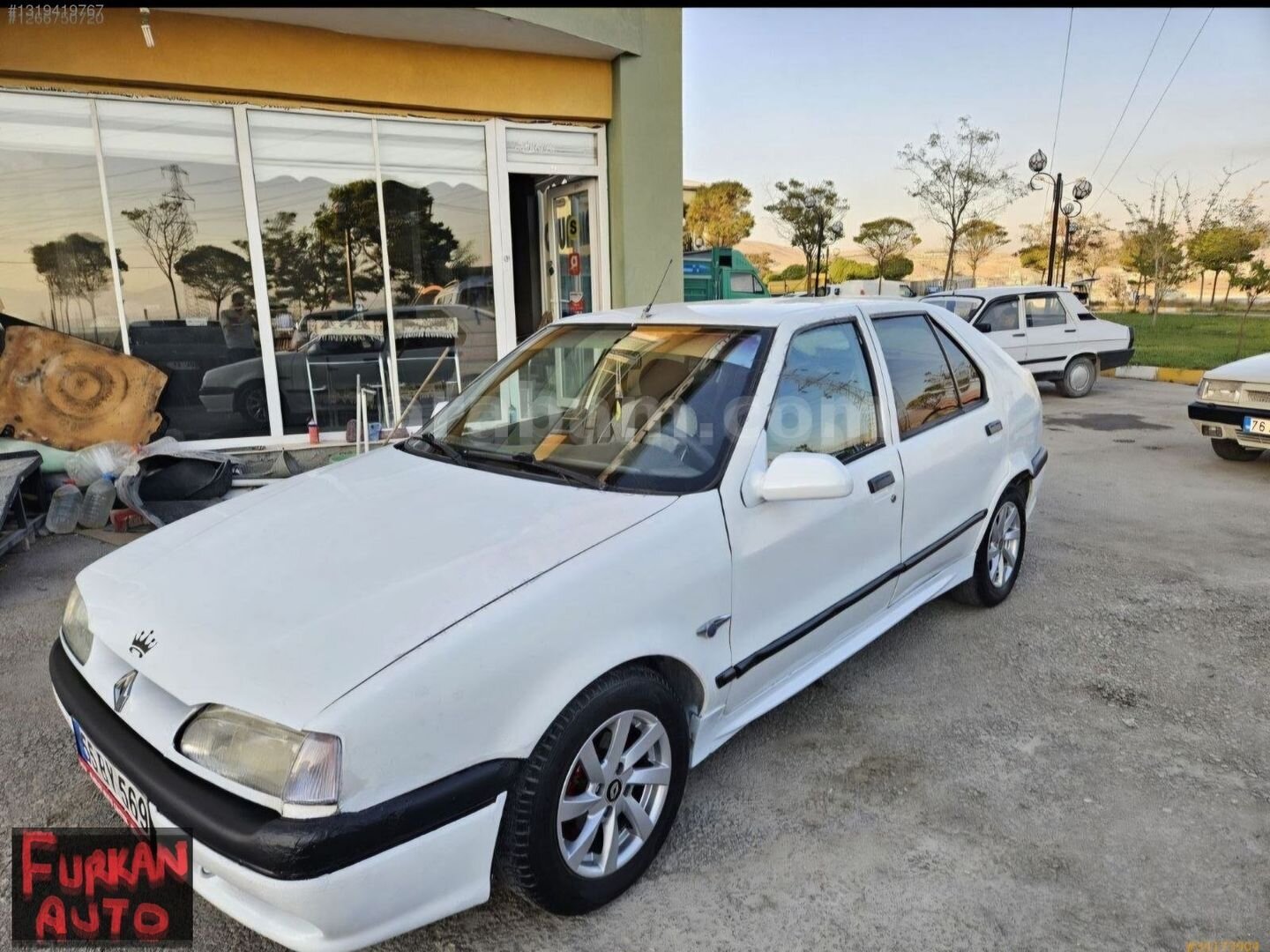 Galeriden Renault R 19 1.4 Europa RN 1996 Model Van 314.000 km Beyaz 7