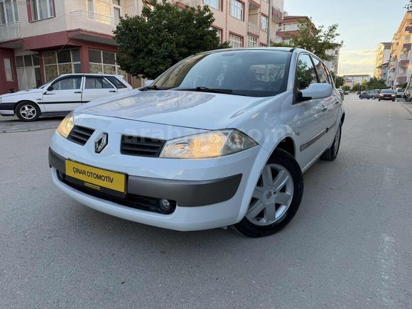 HATASIZ/DEGİŞENSIZ/175000KM/EMSALSIZ/BAKIMLI/UYUGUN FİYAT