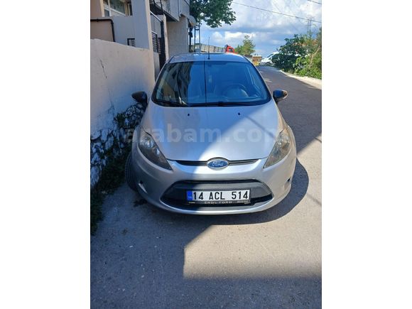 Sahibinden ford fiesta bakımlı aile aracı