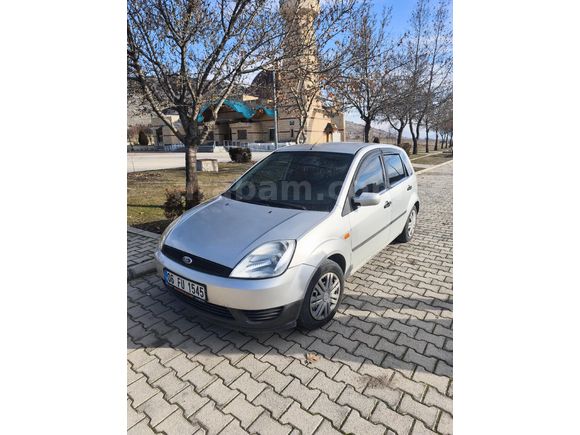 Sahibinden Hatasız Boyasız Masrafsız Ford Fiesta 1.4 TDCi Comfort 2004 Model