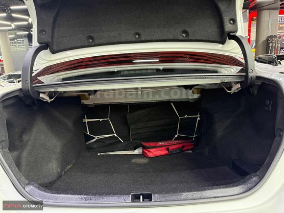 NİNA OTOMOTİV'DEN SADECE 103BİN KMDE DİZEL OTOMATİK COROLLA