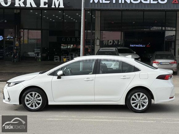 2024 TOYOTA COROLLA SADECE 18.000KM'DE HATASIZ-BOYASIZ-DREAM