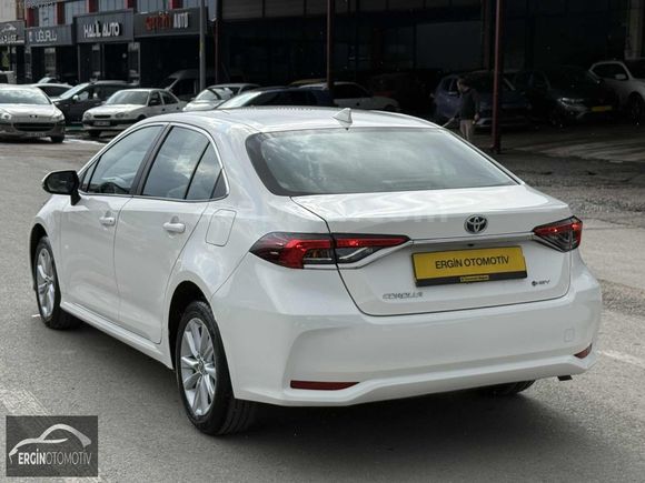 2024 TOYOTA COROLLA SADECE 18.000KM'DE HATASIZ-BOYASIZ-DREAM
