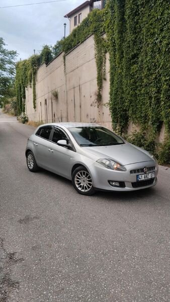 Sahibinden Fiat Bravo 1.6 Mjet Active Plus 2011 Model Kocaeli 130.000 km Gri (Gümüş)