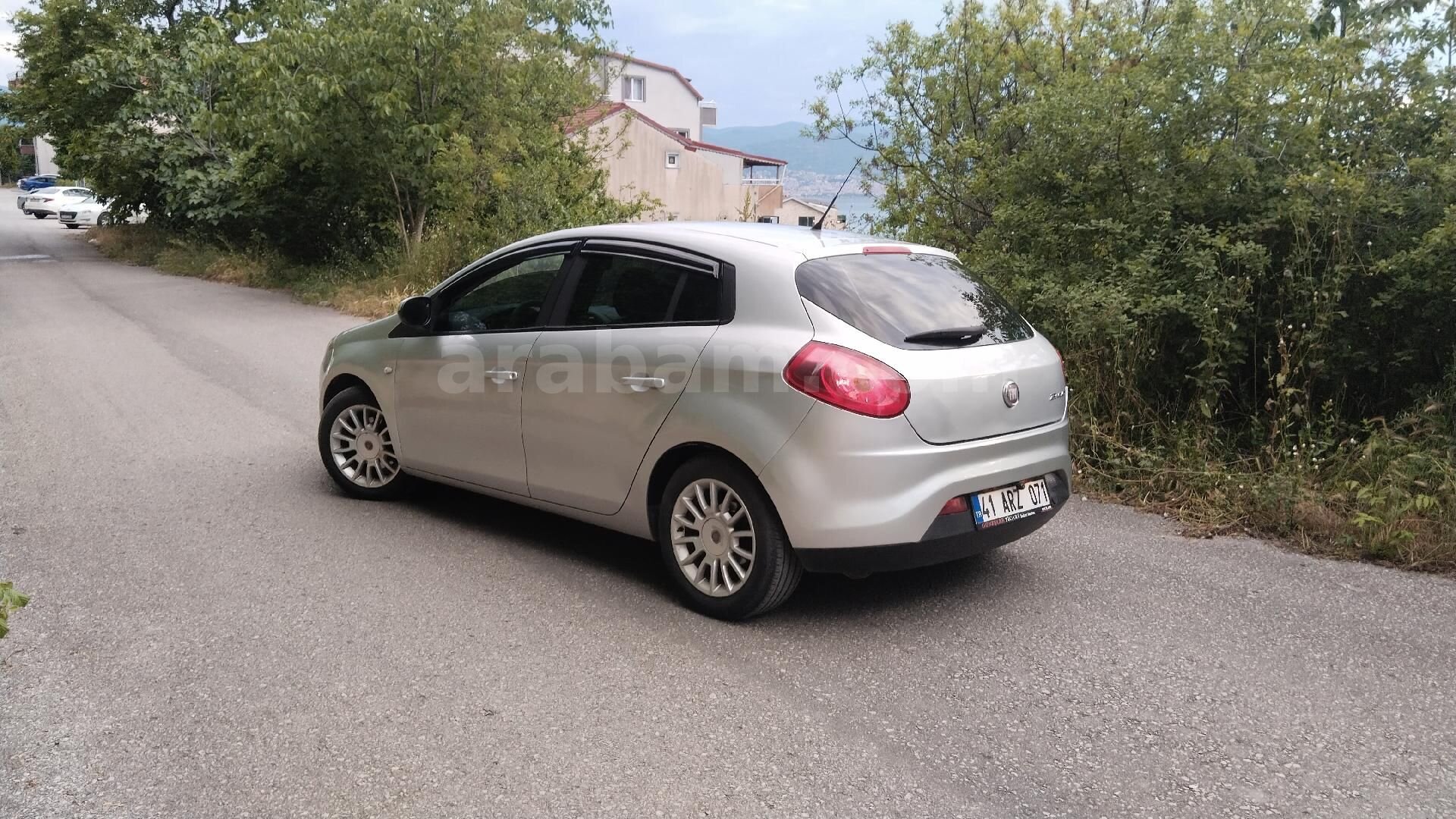Sahibinden Fiat Bravo 1.6 Mjet Active Plus 2011 Model Kocaeli 130.000 km Gri (Gümüş) 2