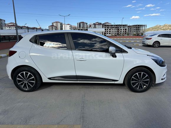 Sahibinden Renault Clio 0.9 TCe Joy 2019 Model 