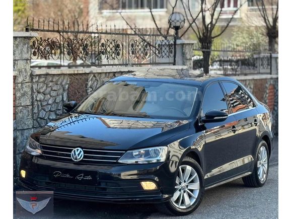 YENİ KASA JETTA SİYAH İÇİ BEJ SANRUFLU DÜŞÜK KM'Lİ