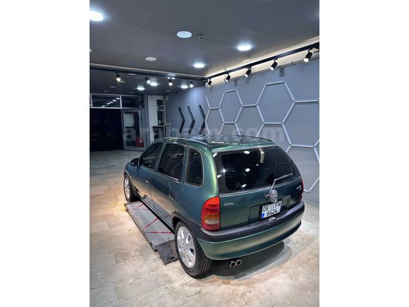 Special Editions Corsa TR de tek  