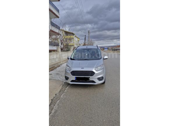 Sahibinden Ford Tourneo Courier 1.5 TDCi Titanium Plus 2020 Model