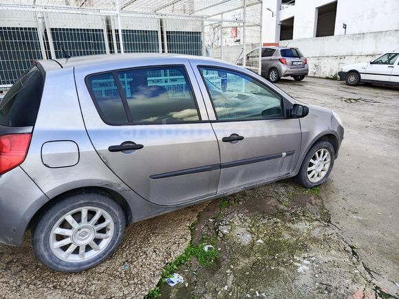 Sahibinden Renault Clio 1.2 Expression 2008 Model  193.600 km Füme