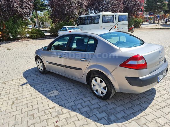 HATASIZ TEMİZ Megane 1.6 Authentique 
