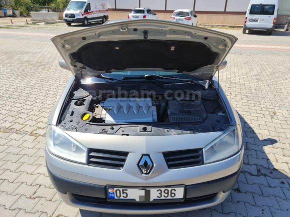 HATASIZ TEMİZ Megane 1.6 Authentique 