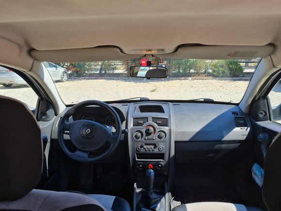 HATASIZ TEMİZ Megane 1.6 Authentique 