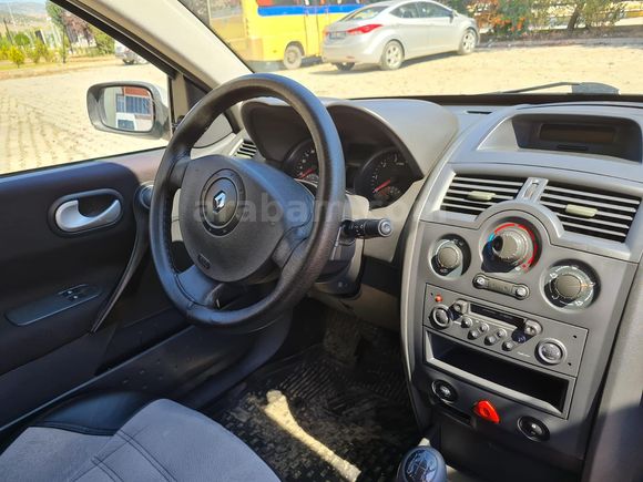 HATASIZ TEMİZ Megane 1.6 Authentique 