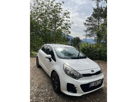 Sahibinden Kia Rio 1.4 CRDi Comfort 2015 Model 