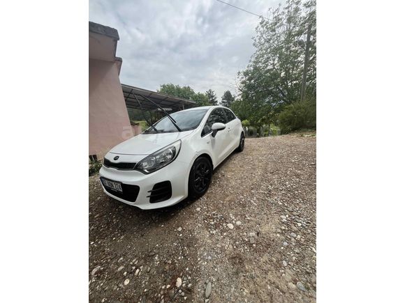 Sahibinden Kia Rio 1.4 CRDi Comfort 2015 Model 