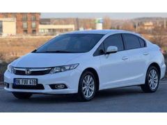 Sahibinden Honda Civic 1.6i VTEC Eco Premium 2014 Model 