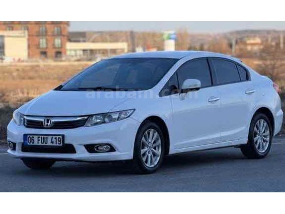 Sahibinden Honda Civic 1.6i VTEC Eco Premium 2014 Model 