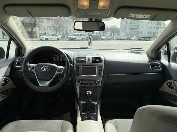 Sahibinden Toyota Avensis 1.6 Elegant Extra 2013 Model 