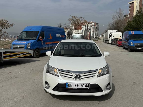 Sahibinden Toyota Avensis 1.6 Elegant Extra 2013 Model 