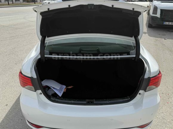 Sahibinden Toyota Avensis 1.6 Elegant Extra 2013 Model 
