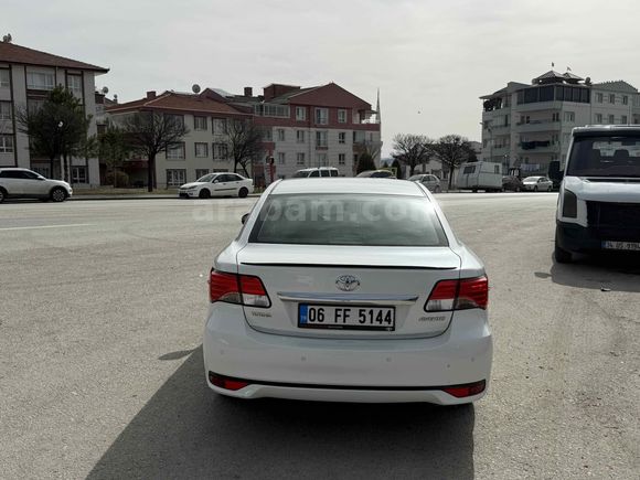 Sahibinden Toyota Avensis 1.6 Elegant Extra 2013 Model 