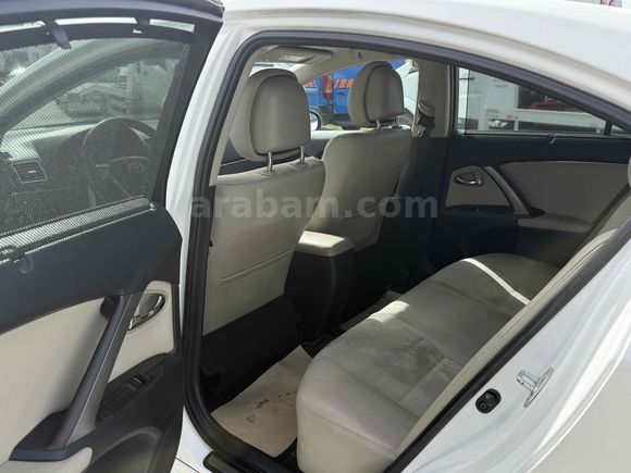 Sahibinden Toyota Avensis 1.6 Elegant Extra 2013 Model 
