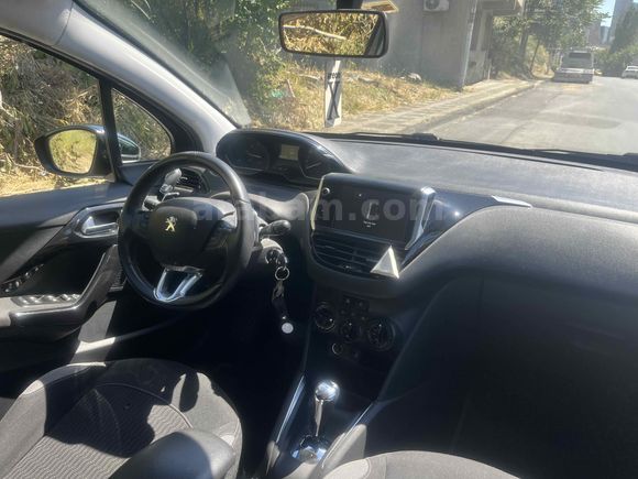 Sahibinden Peugeot 208 1.2 PureTech Active 2015 Model 
