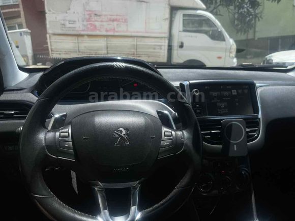 Sahibinden Peugeot 208 1.2 PureTech Active 2015 Model 