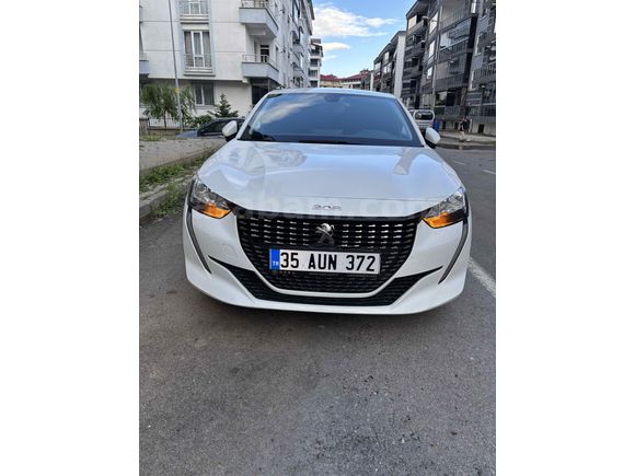 Sahibinden Peugeot 208 1.2 PureTech Active 2021 Model  90.000 km Beyaz