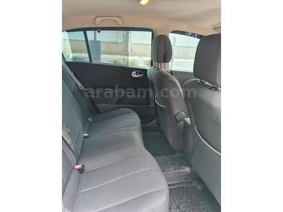 Sahibinden Renault Megane 1.6 Dynamique 2005 Model