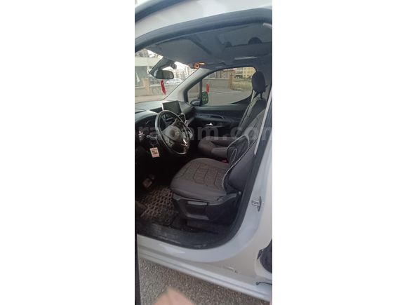 Sahibinden Opel Combo 1.5 CDTI Ultimate 2022 Model
