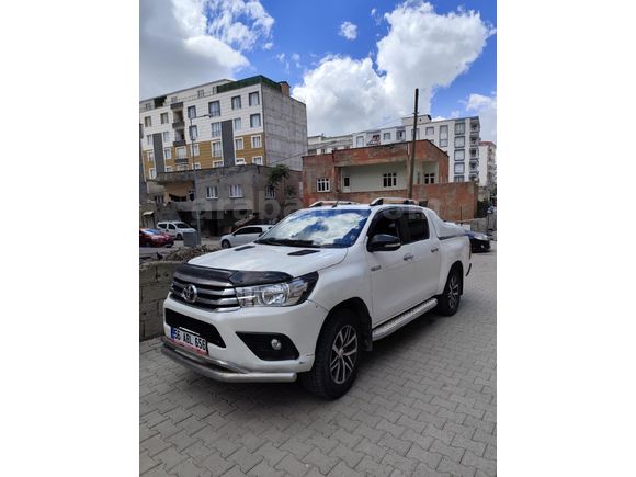 Sahibinden Toyota Hilux 2.4 D-4D 4x4 Adventure 2017 Model