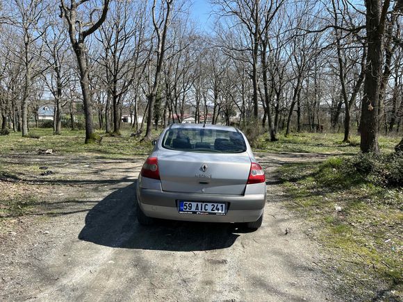 Sahibinden Renault Megane 1.6 Dynamique 2005 Model  340.000 km Gri