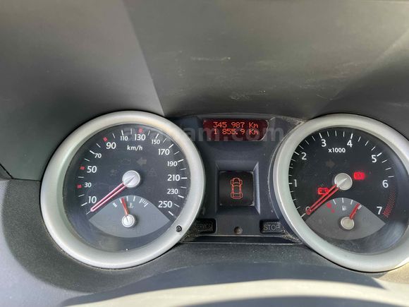 Sahibinden Renault Megane 1.6 Dynamique 2005 Model  340.000 km Gri